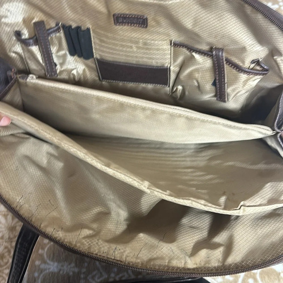 Buxton brown leather briefcase zip & snap pockets over shoulder vintage - Picture 5 of 14